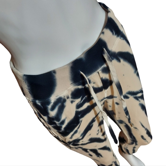 Young Fabulous And Broke Weekend Jogger Navy/Cream Tie Dye - Picture 3 of 14